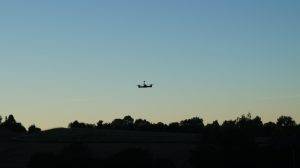 Drohne im Sonnenuntergang